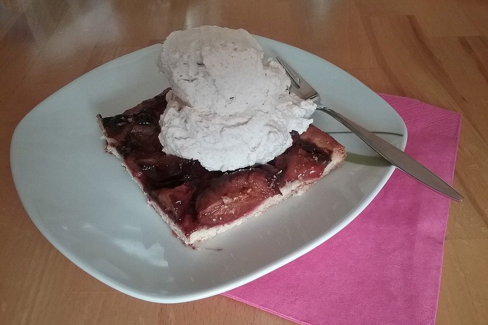 Zwetschgenkuchen vom Blech