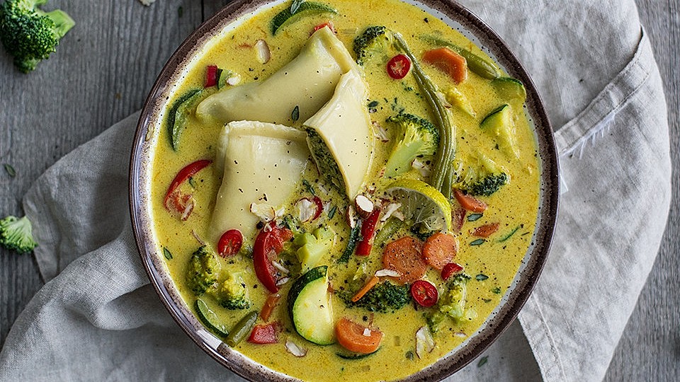 Currysuppe mit Maultaschen-image