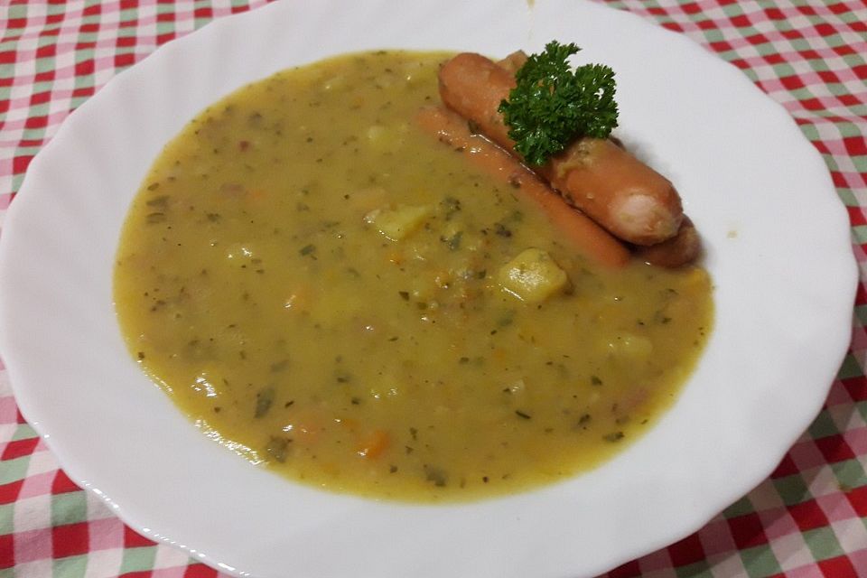 Erbsensuppe aus getrockneten Erbsen