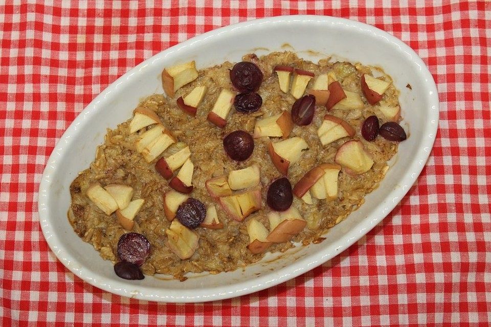 Gebackener Haferbrei mit Früchten ohne Zuckerzusatz