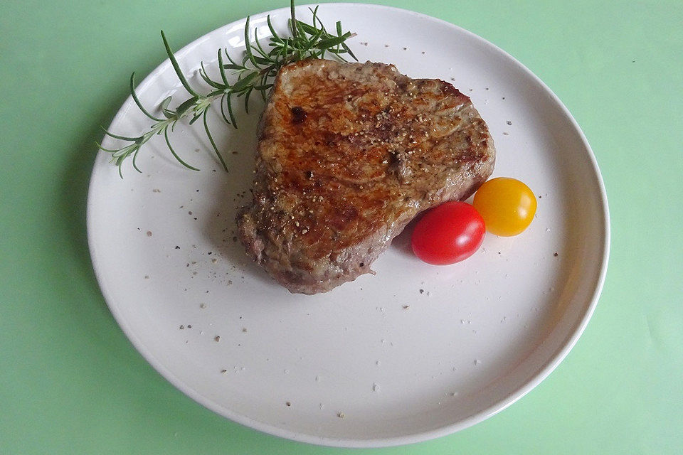 Rinderfilet aus der Pfanne Rinderfilet aus der Pfanne
