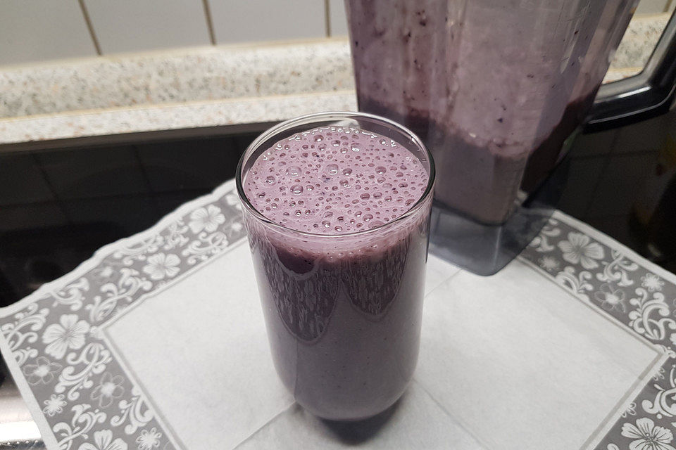 Beeren-Protein-Shake mit Haferflocken