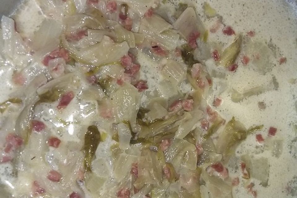 Chicoréegemüse mit Baconwürfeln