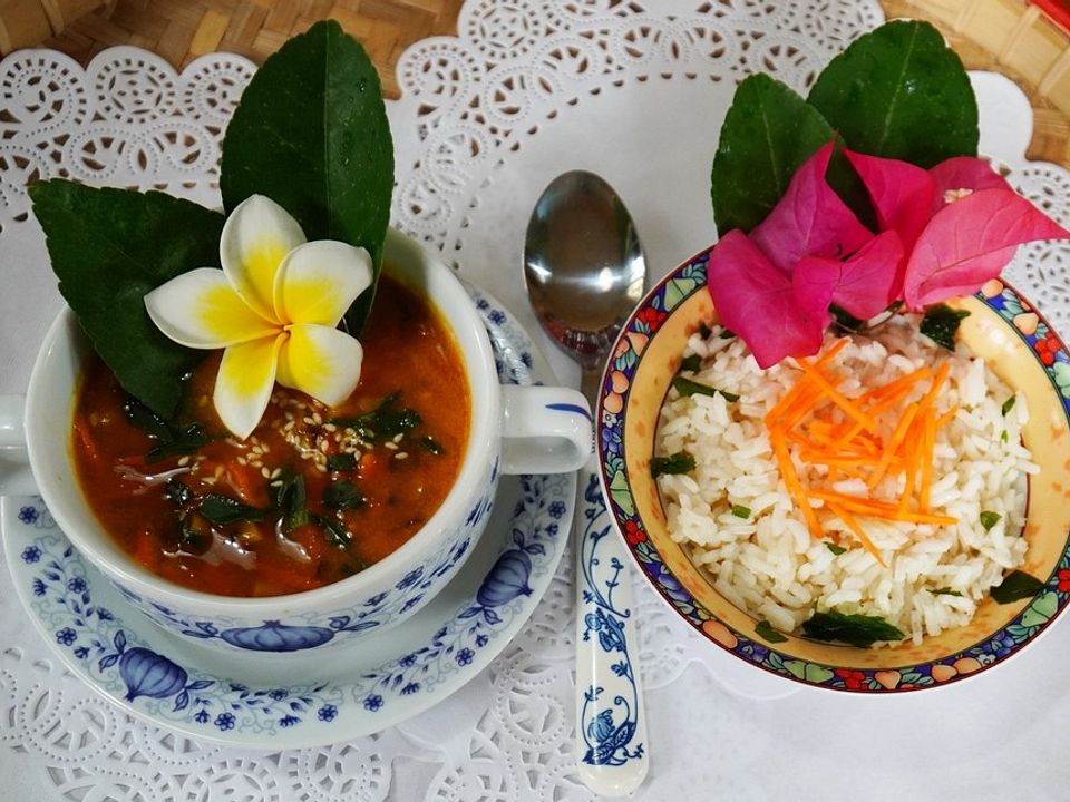 Exotisch-würzige Pilz- und Gemüsesuppe mit Duftreis von dieter ...