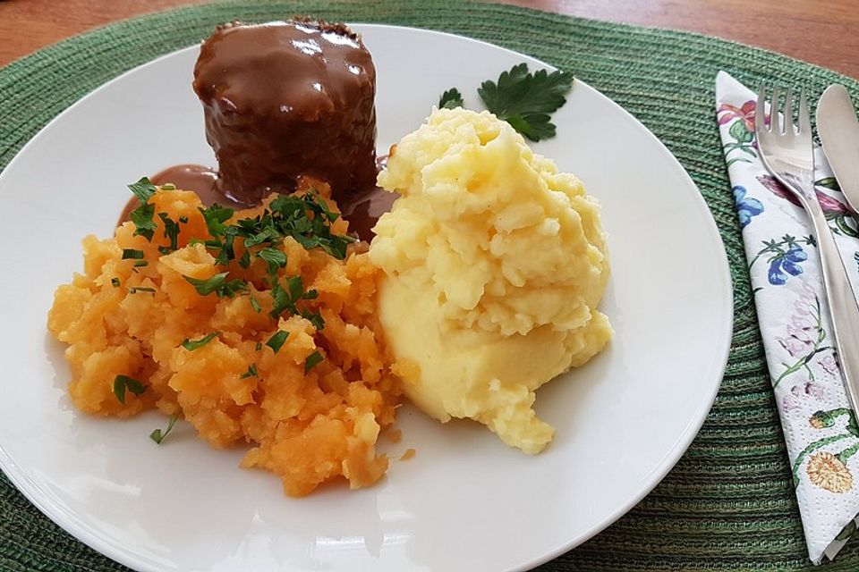 Falscher Haggis, Neeps and Tatties mit Whiskysoße