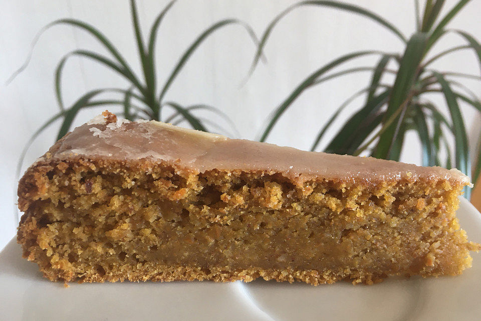 Veganer Vollwert-Karottenkuchen