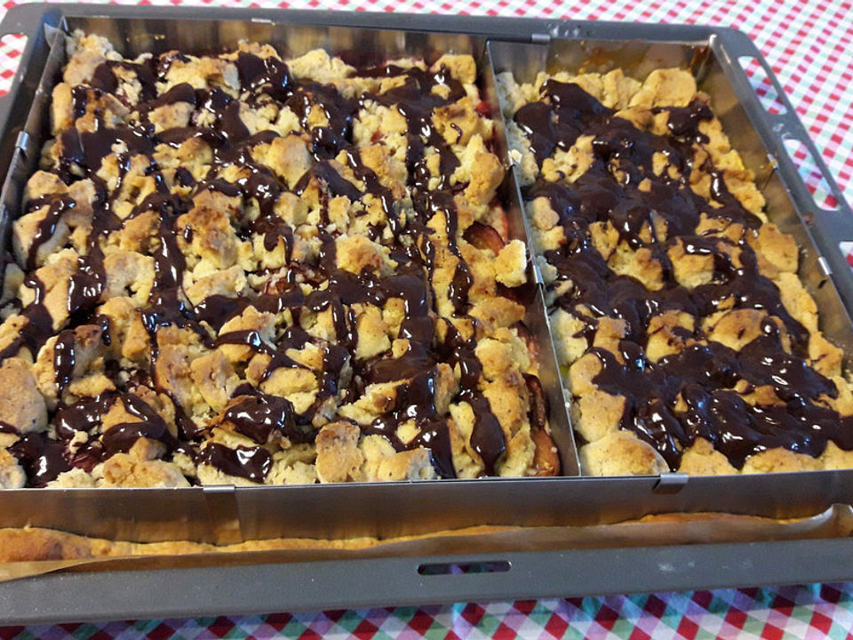 Hefekuchen mit Pudding und Früchte von eisbobby| Chefkoch