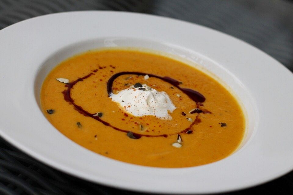 Kürbissuppe mit Süßkartoffeln und Ingwer