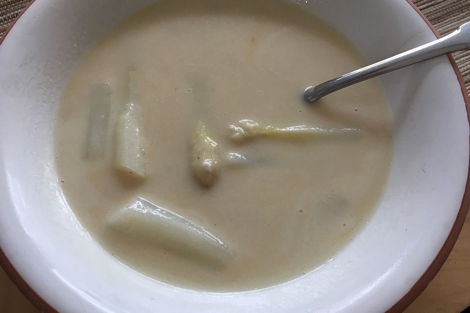 Spargelcremesuppe