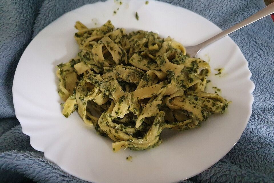One Pot Pasta mit Blattspinat One Pot Pasta mit Blattspinat