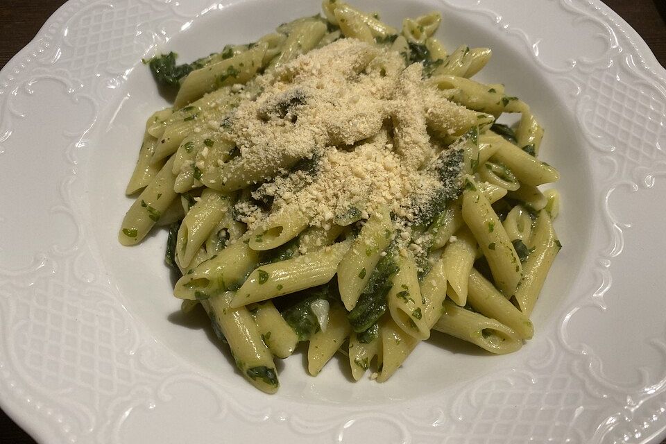 One Pot Pasta mit Blattspinat One Pot Pasta mit Blattspinat