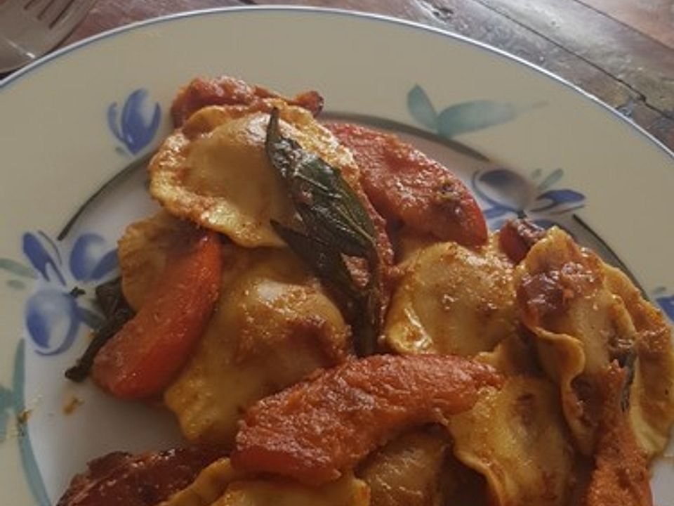 Kürbis-Ravioli mit orientalischem Kürbis von Tamara-Grupp| Chefkoch