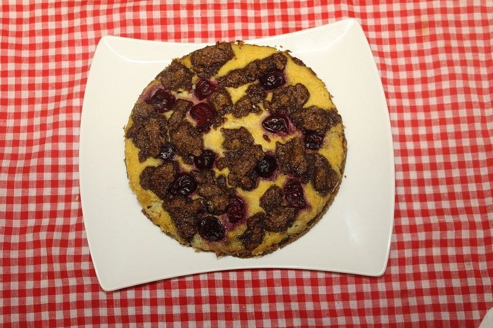 Schoko-Vanille-Kirsch-Streuselkuchen