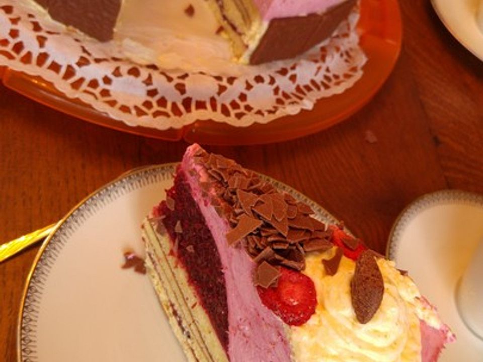 Beerentorte mit Baumkuchenboden von ThieMa| Chefkoch