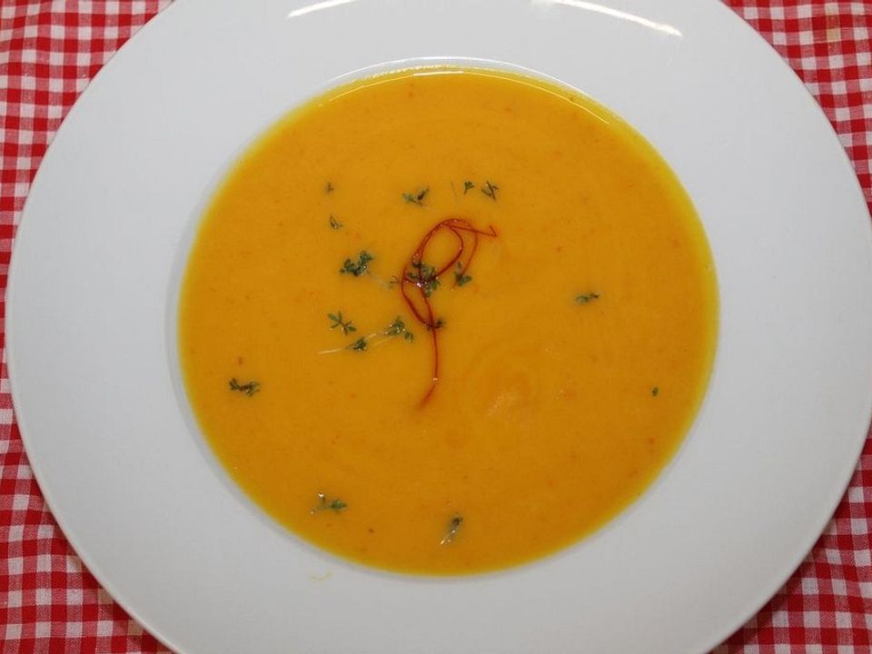 Süßkartoffel-Kürbis-Suppe von Stefanilg| Chefkoch