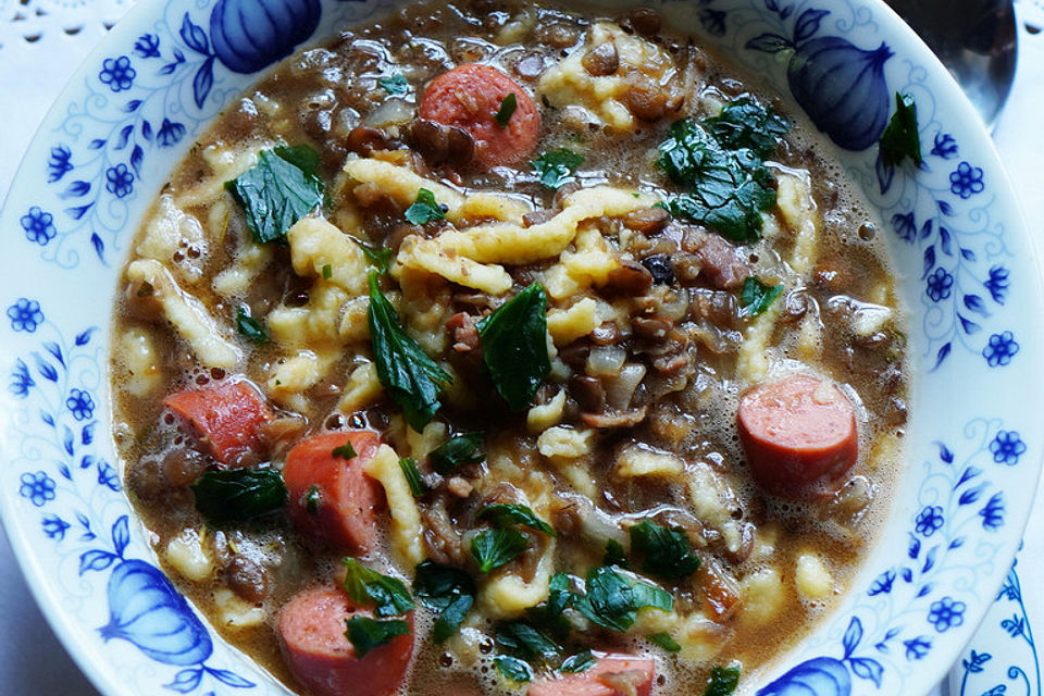 Linsensuppe mit Spätzle