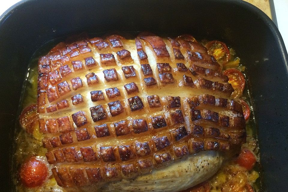 Schweinekrustenbraten in Zwiebel - Bier - Sauce