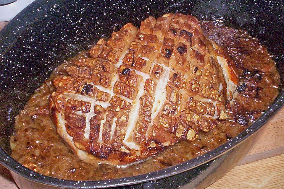 Schweinekrustenbraten in Zwiebel - Bier - Sauce