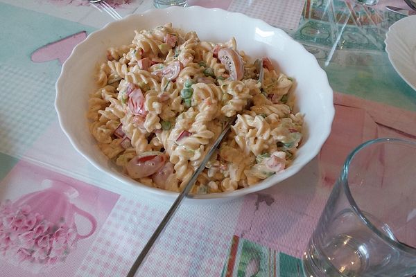 Nudelsalat á la Doris mit Sweet Chili Sauce von Tinaka2311 | Chefkoch