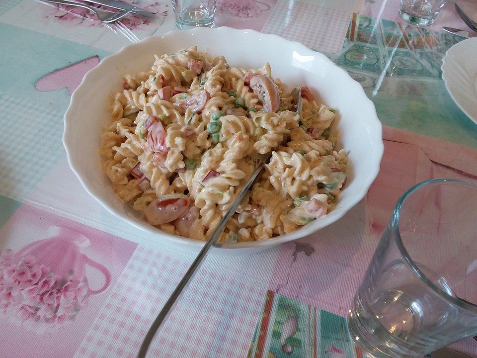 Nudelsalat á la Doris mit Sweet Chili Sauce von Tinaka2311| Chefkoch