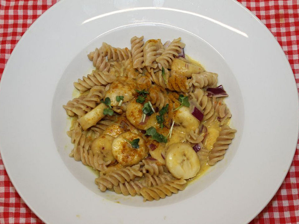 Nudelpfanne mit Erdnussmus und Banane von KilaB| Chefkoch