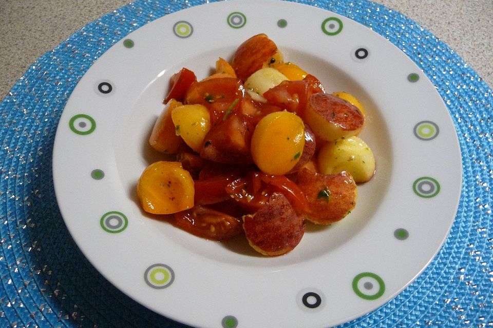 Kaki-Apfel-Tomaten-Salat mit Honig