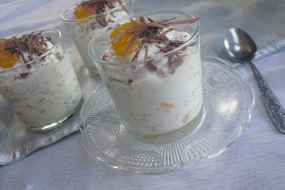 Mandarinendessert mit Schokosplittern