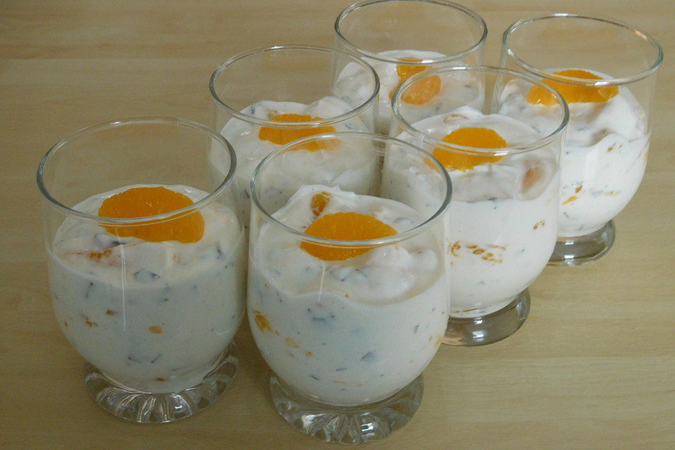 Mandarinendessert mit Schokosplittern