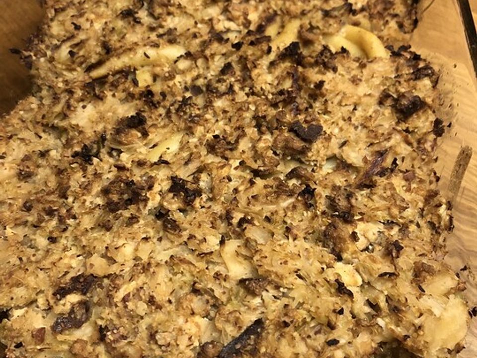 Veganer Schupfnudel-Sauerkraut-Auflauf mit würzigem Sojahack von ...