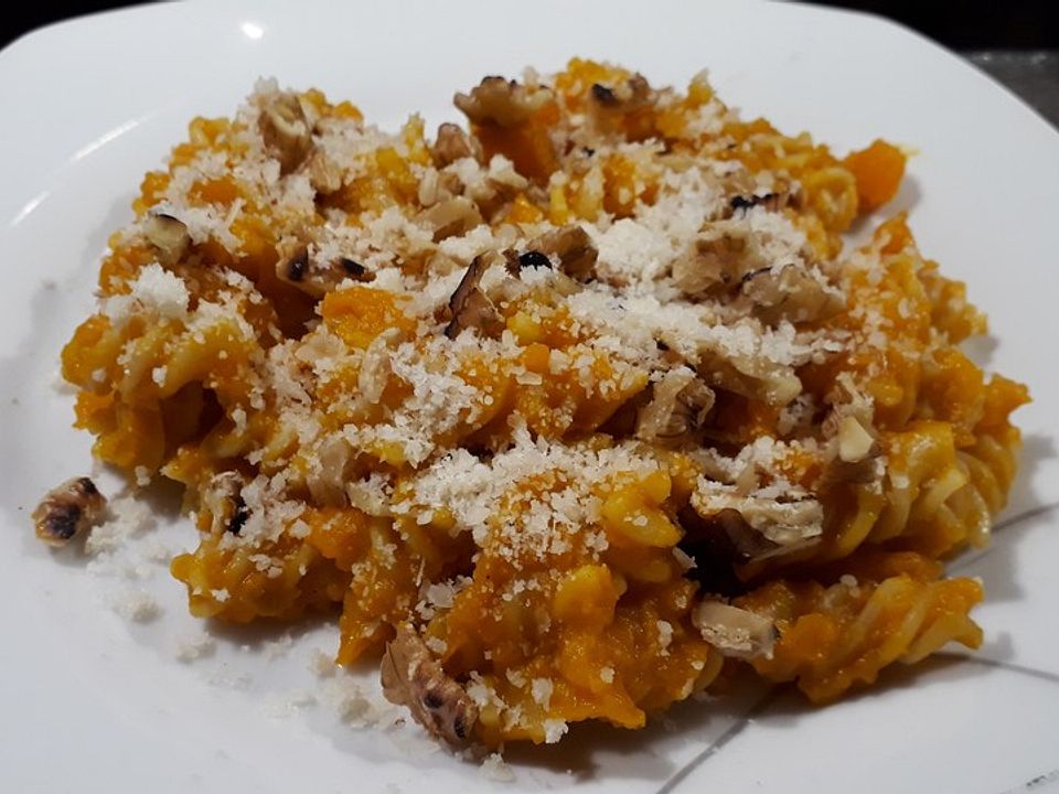 Nudeln mit Kürbissoße und Walnüssen| Chefkoch