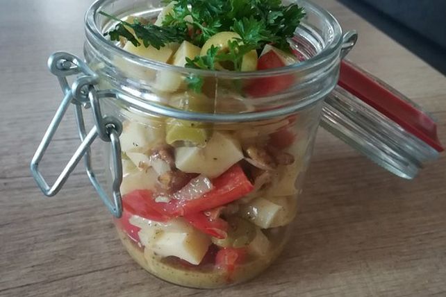 Käse-Salat im Glas - ideal fürs Büro von Kochen_leicht_gemacht| Chefkoch
