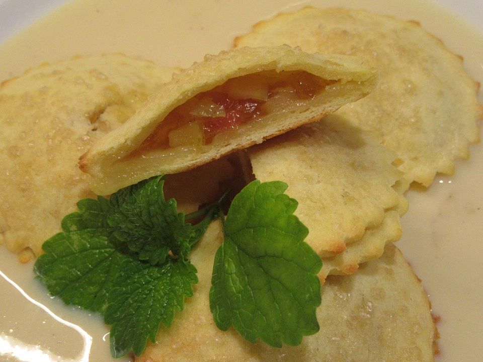 Apfelkrapfen mit Vanillesoße von Barbabietola| Chefkoch