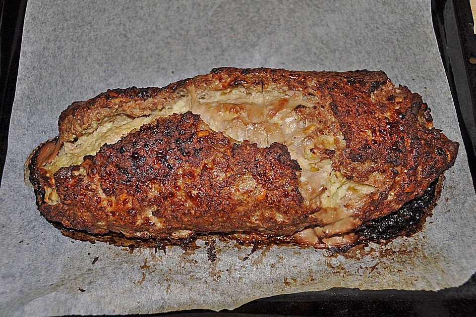 Hackbraten mit Roquefort - Füllung