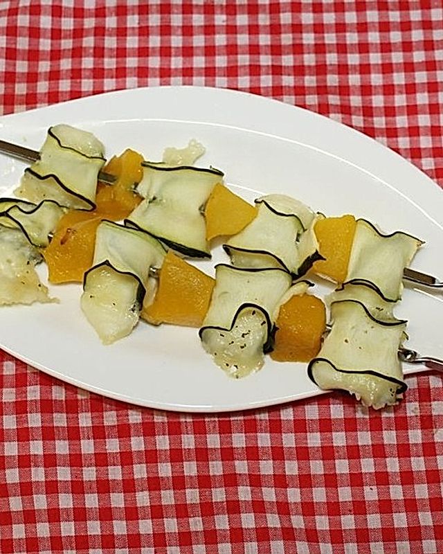 Halloumi-Zucchini-Mango-Spieße zum Grillen
