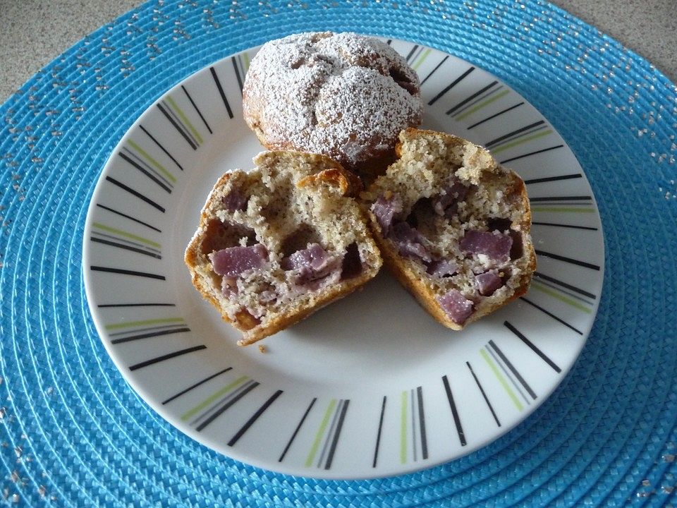 Haselnussmuffins mit Rotweinbirnen von PeachPie12| Chefkoch