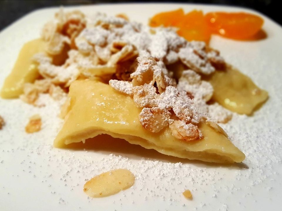 Süße Aprikosen-Mandel-Maultaschen von KathiPassenger| Chefkoch