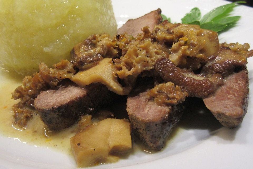 Wildschweinbraten mit Waldpilzen