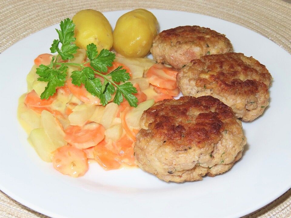 Fleischküchle mit Kohlrabi-Karottengemüse von kom119| Chefkoch