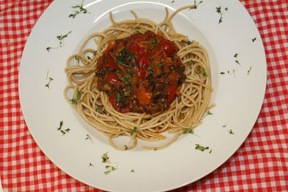 Flotte Toskana-Spätzle mit Spinat-Tomatensauce