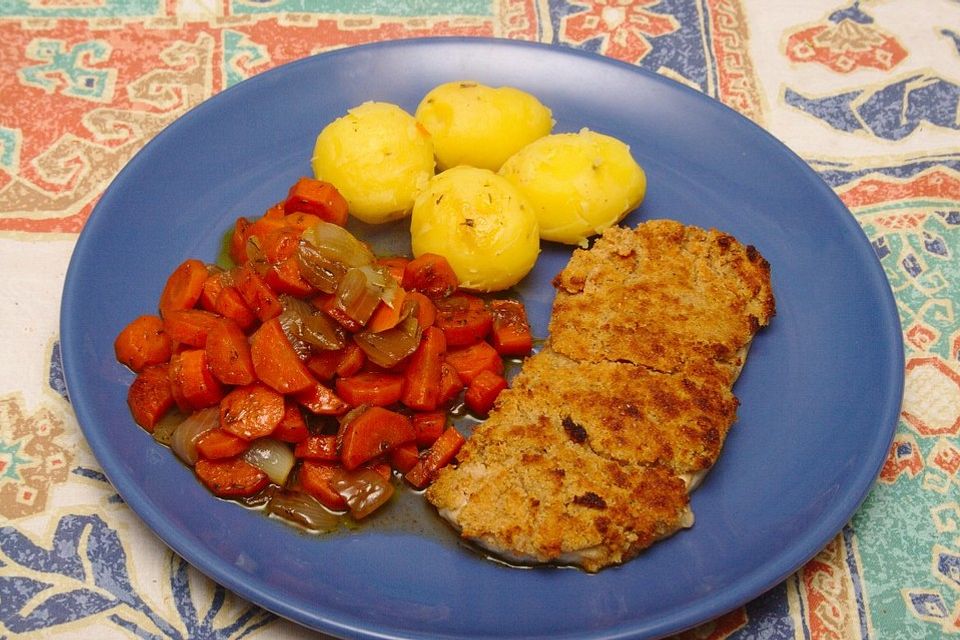 Ofenschnitzel mit Senfkruste und Balsamicomöhren