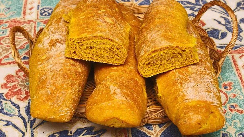 Knuspriges Baguette mit Kurkuma von Tatunca