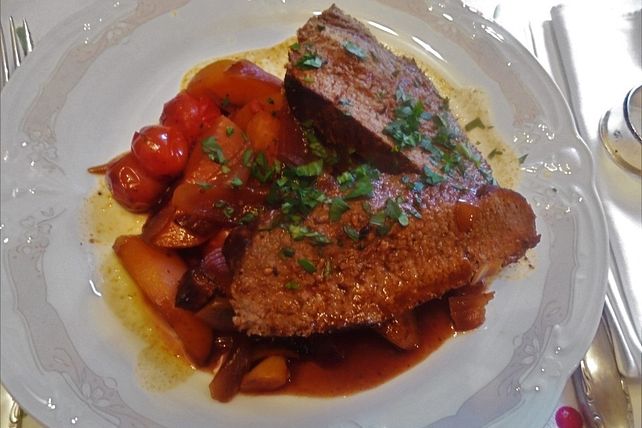 Rinderhüfte mit Knoblauch und Gemüse von Anaid55| Chefkoch