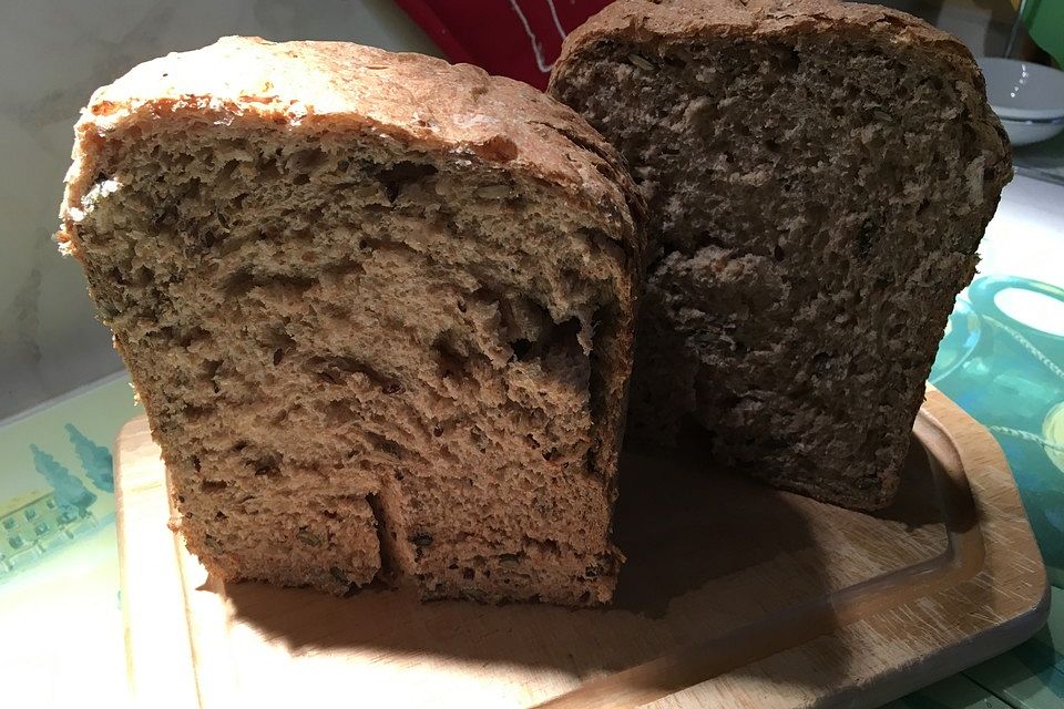 Dinkelvollkornbrot mit Körnern im BBA