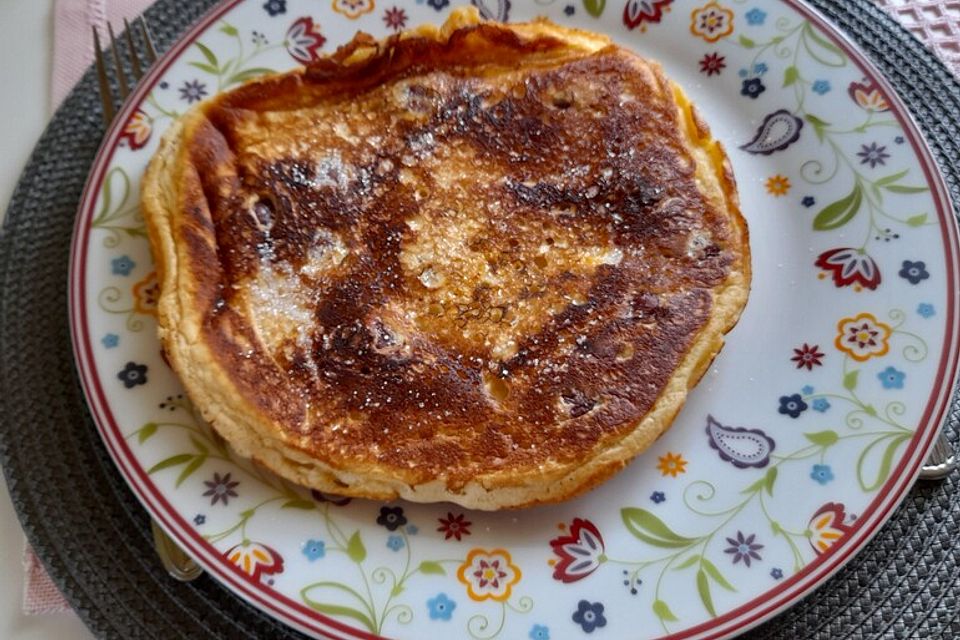 Karamellisierter Sauerkirschen-Schaum-Pfannkuchen à la Didi