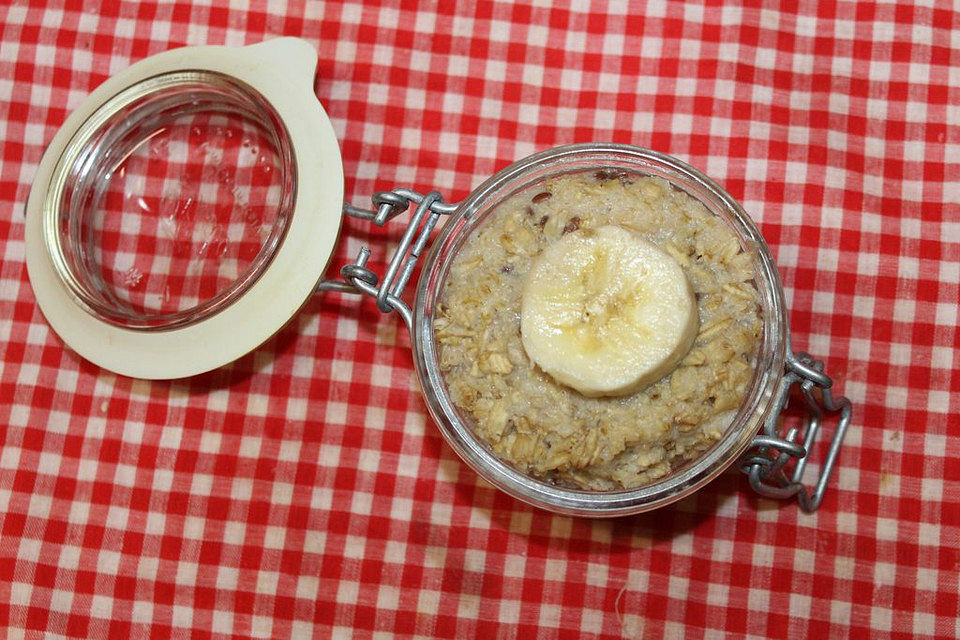 Porridge mit Banane, Honig und Zimt