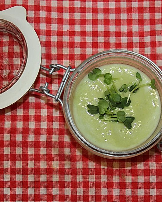 Cremige Avocadosuppe