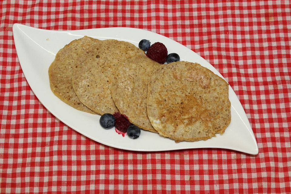 Quinoa Pfannkuchen mit Mandelmehl Quinoa Pfannkuchen mit Mandelmehl