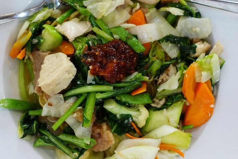 Cap Cay mit Hühnerfleisch und Kangkung