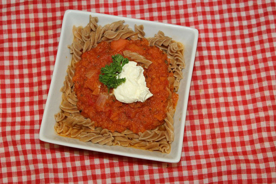 Rigatoni in Karottensoße