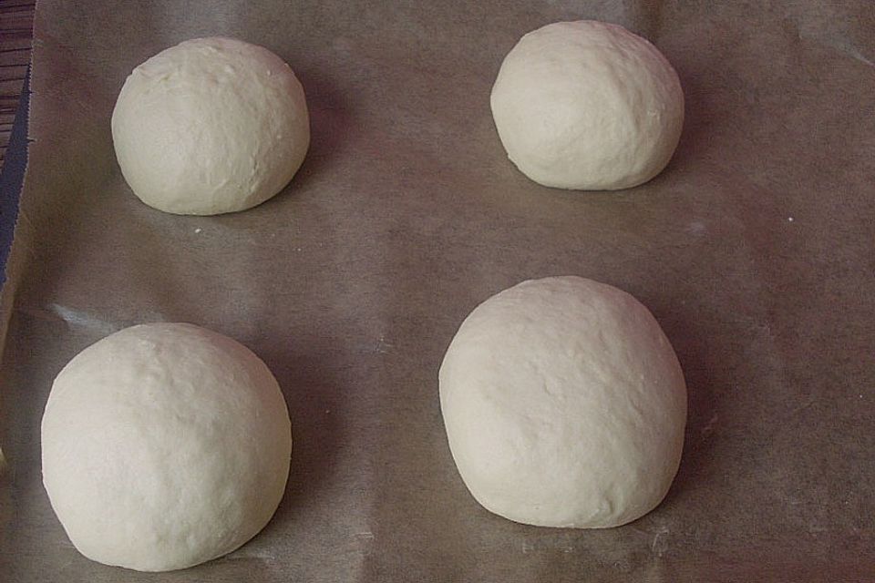 Frische Sonntagsbrötchen Bonifatius